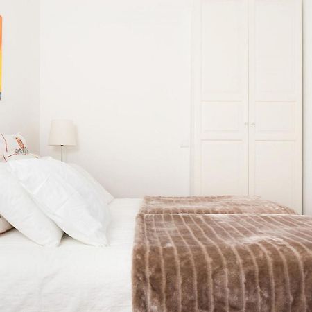Stylish Lisbon Apartment In Alfama Bagian luar foto