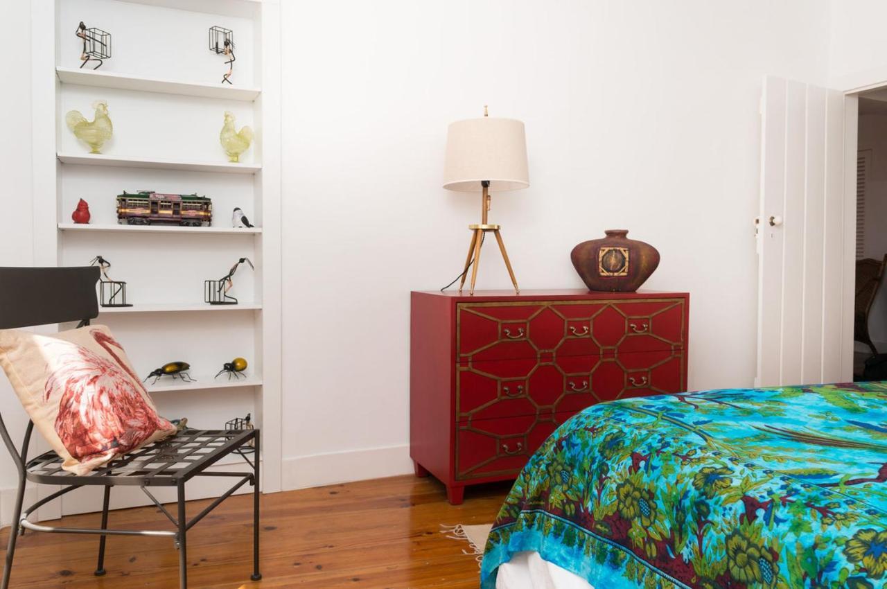 Stylish Lisbon Apartment In Alfama Bagian luar foto